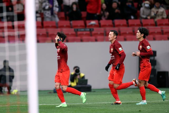 九游体育官网电脑版-梅开二度捂耳庆祝回击质疑 武磊激情滑跪释放压力